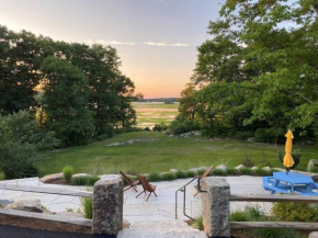 PREMIUM PROPERTY - Private 2-Acre Retreat - MODERN 4 Bedrooms - See Video Tour